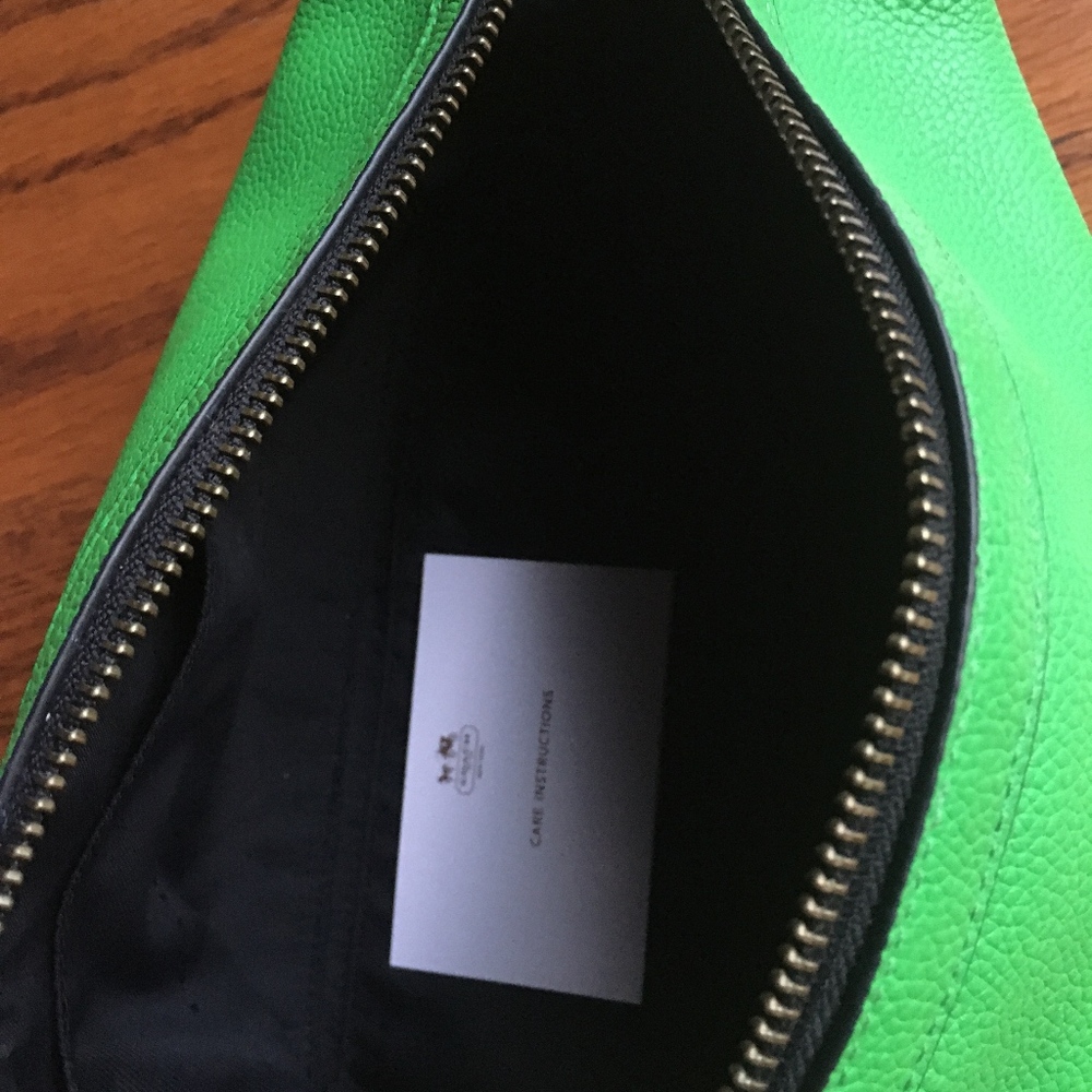 Rodan + Fields COACH men's shaving bag - Picture 3 of 4
